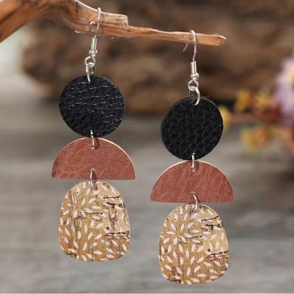 NWT Fashion Jewelry Vintage Round Semicircle Stitching Polka Dot Leather Earring - Picture 1 of 3